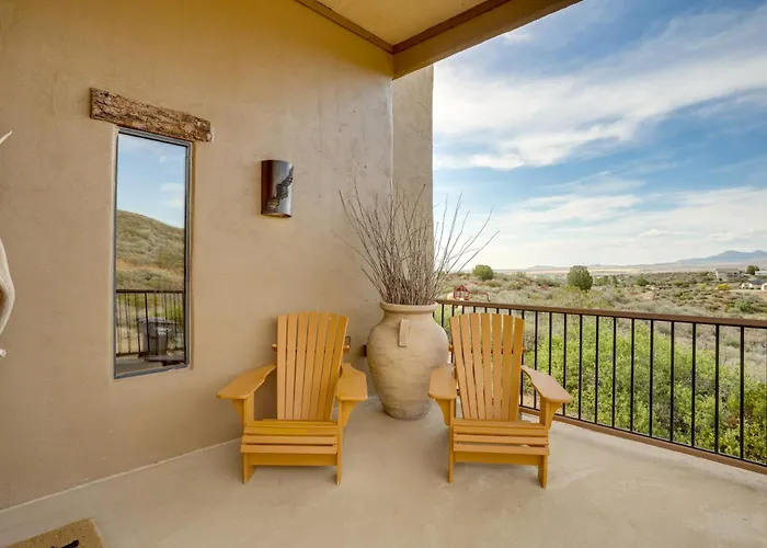 Holiday home Mtn-view Adobe W/ Large Deck Near Prescott!