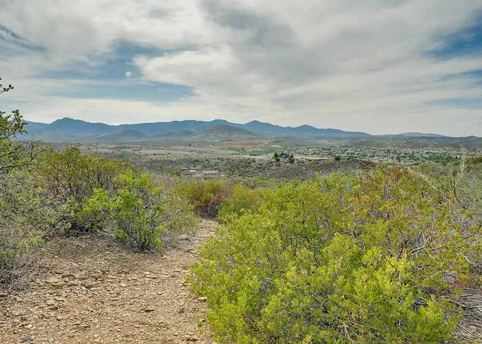 Mtn-view Adobe W/ Large Deck Near Prescott! Holiday home Dewey-Humboldt