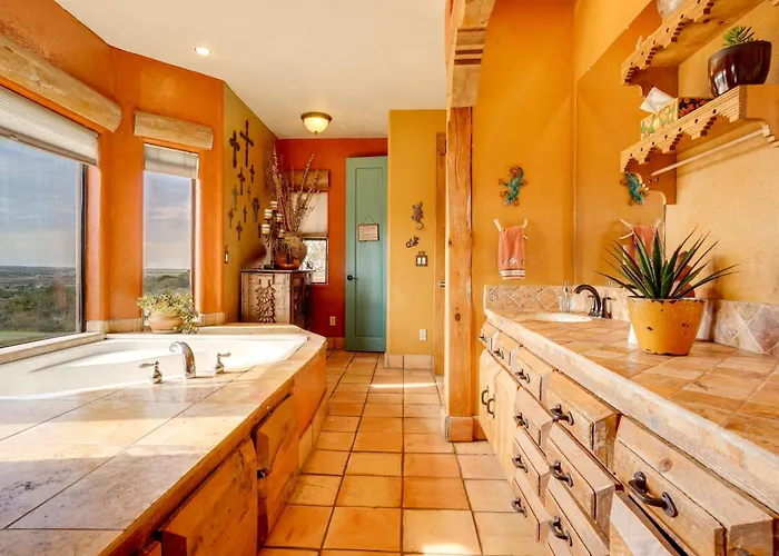 Holiday home Mtn-view Adobe W/ Large Deck Near Prescott!